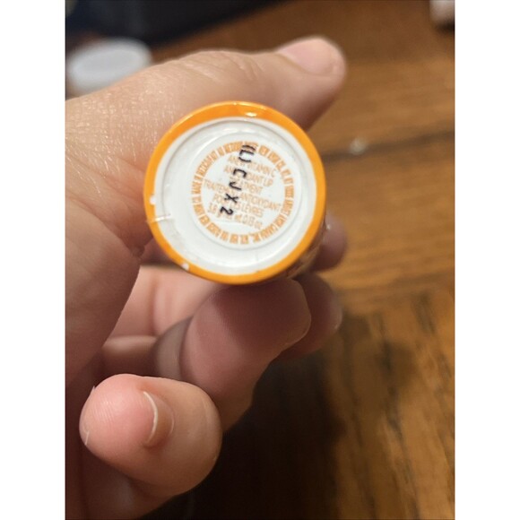 AVON Vitamin C Antioxidant Lip Treatment Vitamins C  .13oz Sealed - Picture 6 of 6